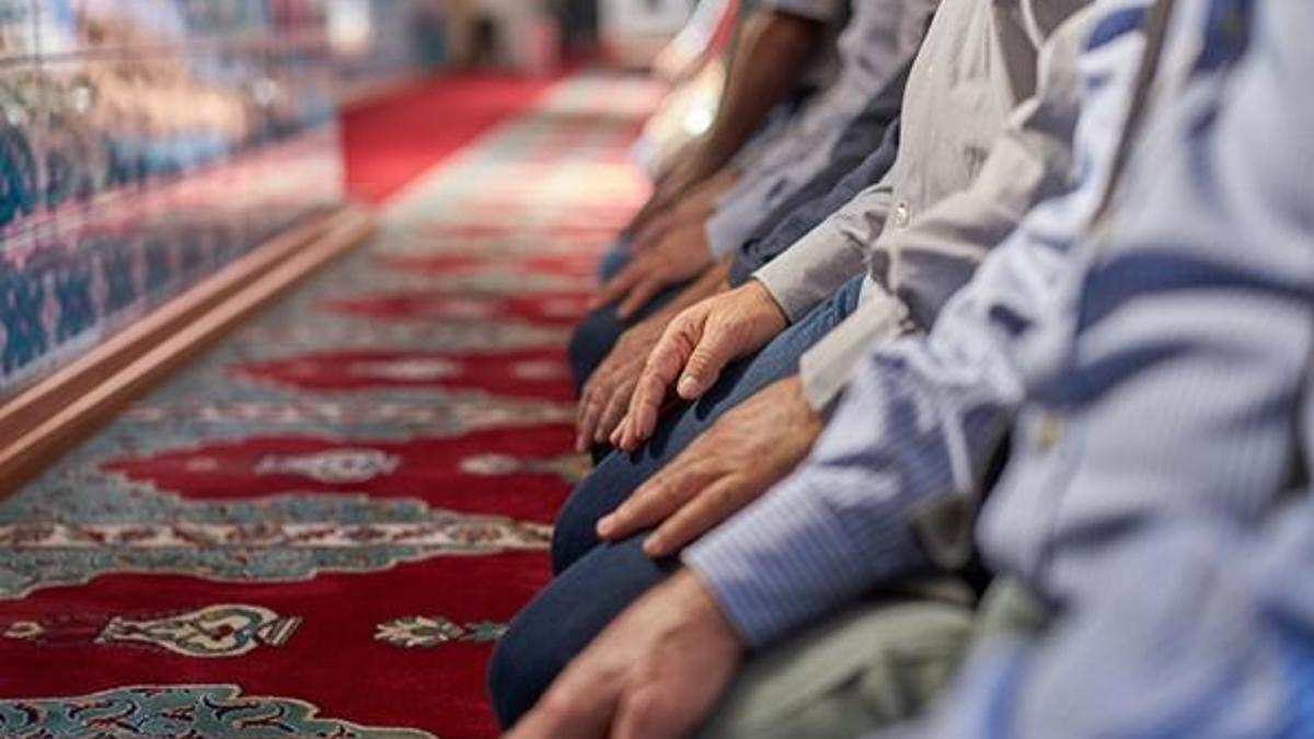 Vitir namazı nasıl kılınır? Vitir namazı kaç rekâttır? İşte vitir namazı kılınışı detayları