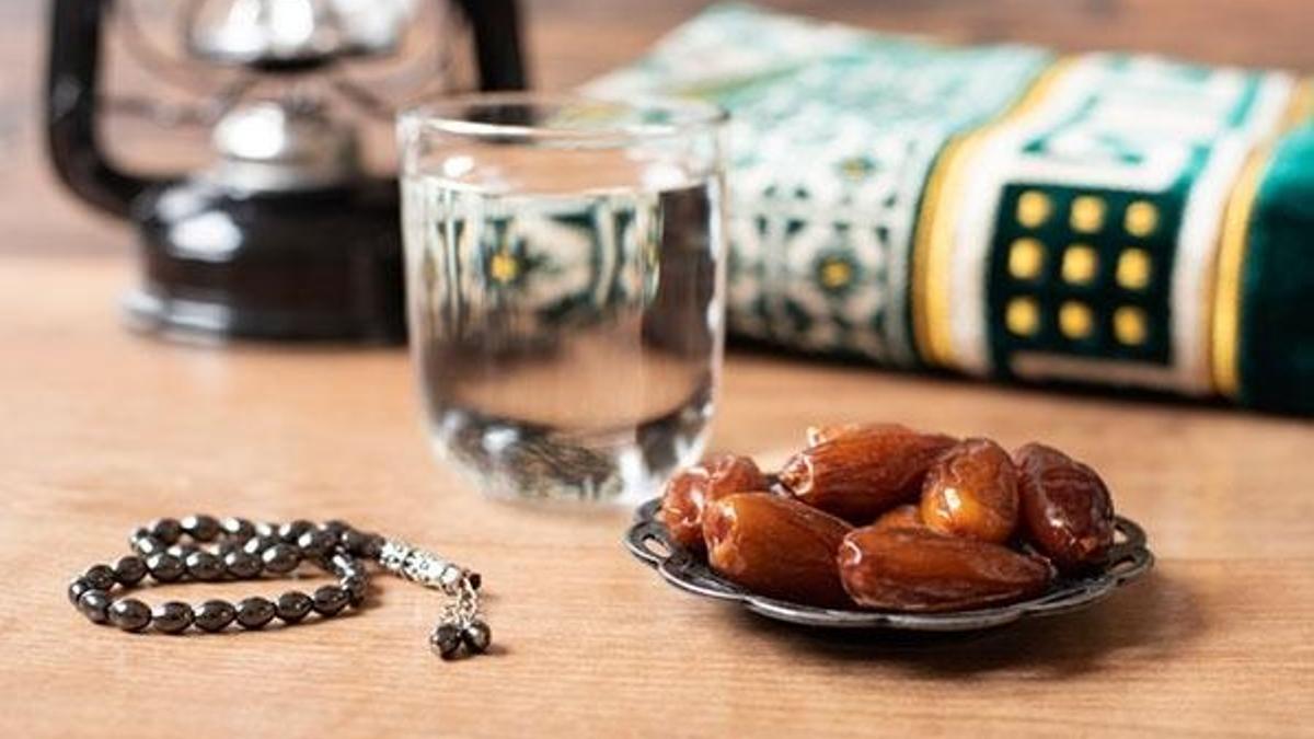 Dudak yemek, dudak kemirmek orucu bozar mı? Oruçluyken dudak yiyince oruç bozulur mu?