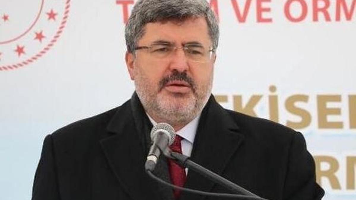 AK Parti'li vekil Ali Özkaya, koronavirüse yakalandı