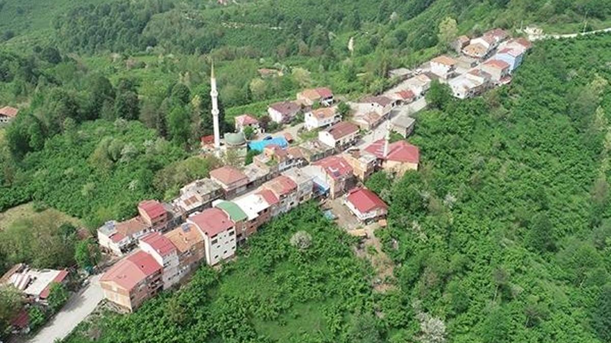 Bir adımda il değiştiriyorlar, bir dakika arayla 'oruç' açıyorlar