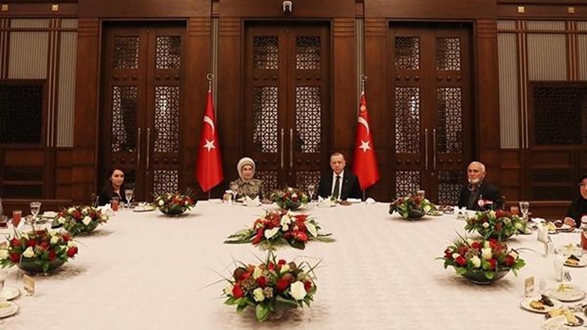 Cumhurbaşkanı Erdoğan şehit aileleriyle iftarda bir araya geldi