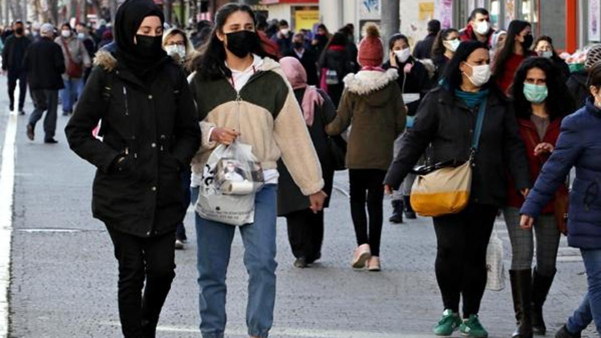 Sokağa çıkma yasağı ile ilgili flaş uyarı! Bakan duyurdu, en geç...