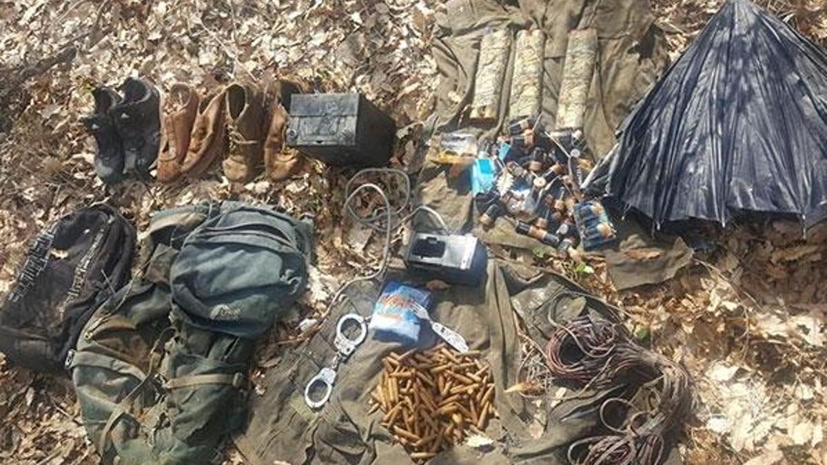 Tunceli'de, teröristlerin sığınağı kullanılamaz hale getirildi