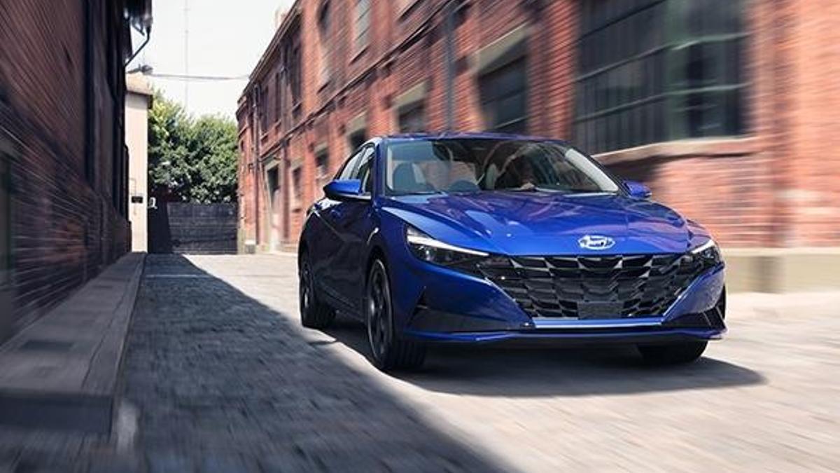 Hyundai Elantra 231.5 bin TL’den yola çıktı!