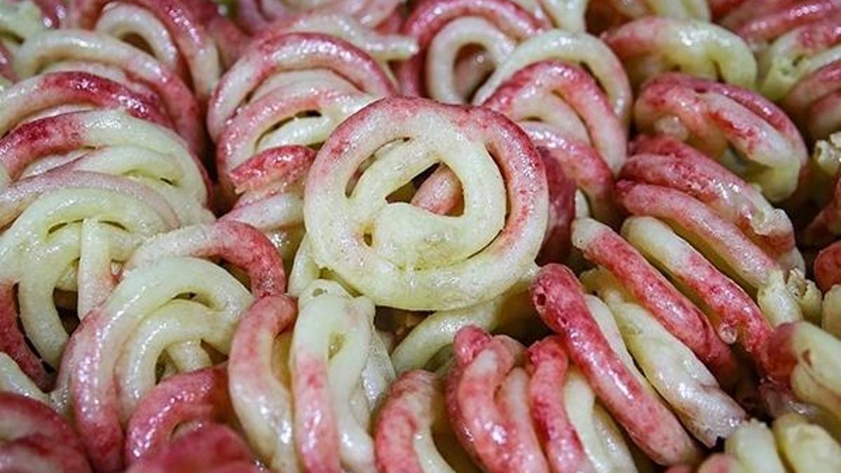 Ramazan tatlısı Zülbiye iftar sofralarını tatlandırıyor!