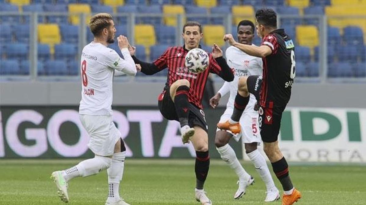 Gençlerbirliği: 2 - Demir Grup Sivasspor: 3