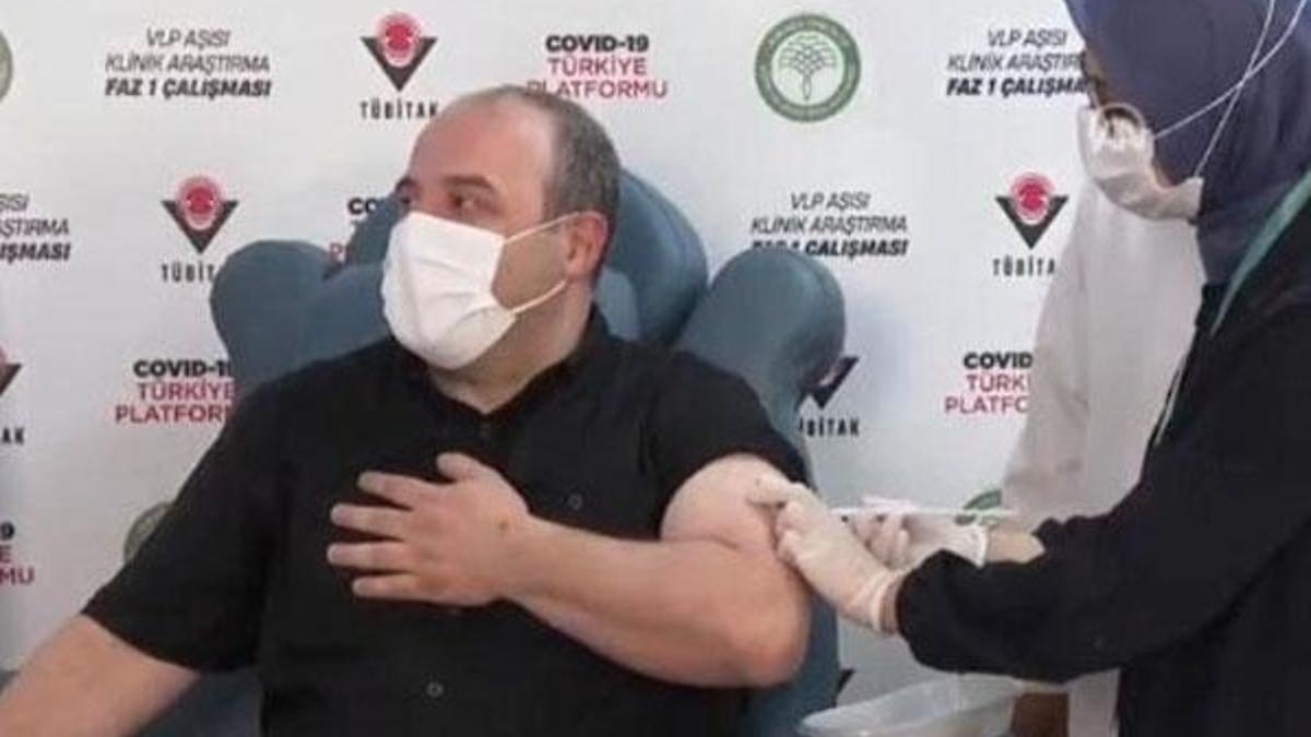 Dünyada sayılı Türkiye'de tek! Bakan Varank yerli aşı oldu