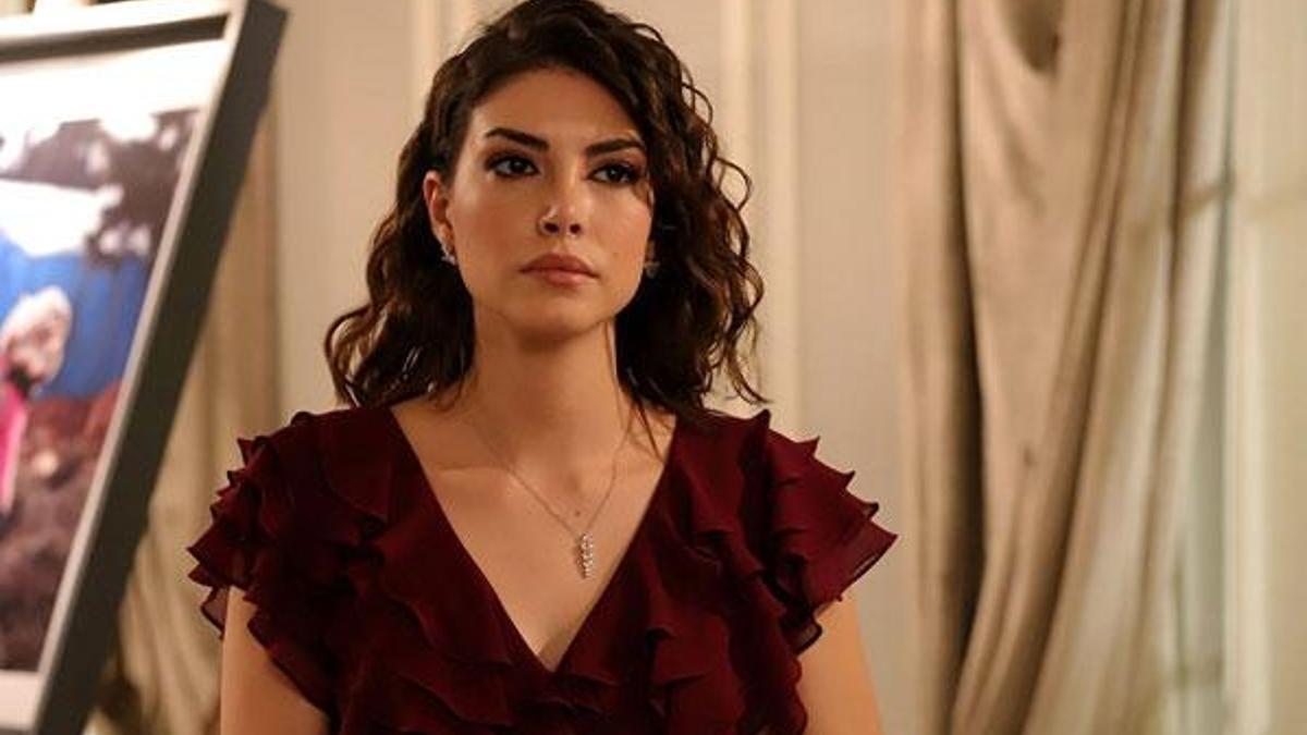 Oyuncu Deniz Baysal Yurtçu koronavirüse yakalandı