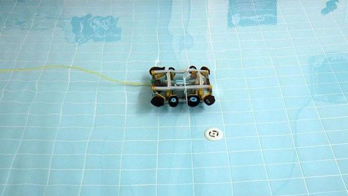 Lise öğrencileri insansız su altı robotu geliştirdi