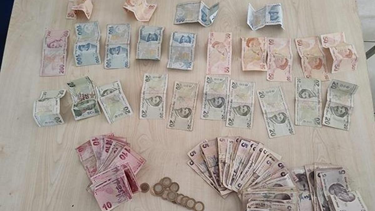 İç çamaşırına saklamış! Hepsi dilencinin üzerinden çıktı