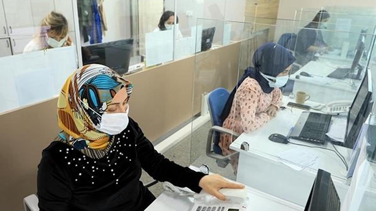 Aşı olmayanların gerekçesi: Korku ve iki aşı arasında kalmak