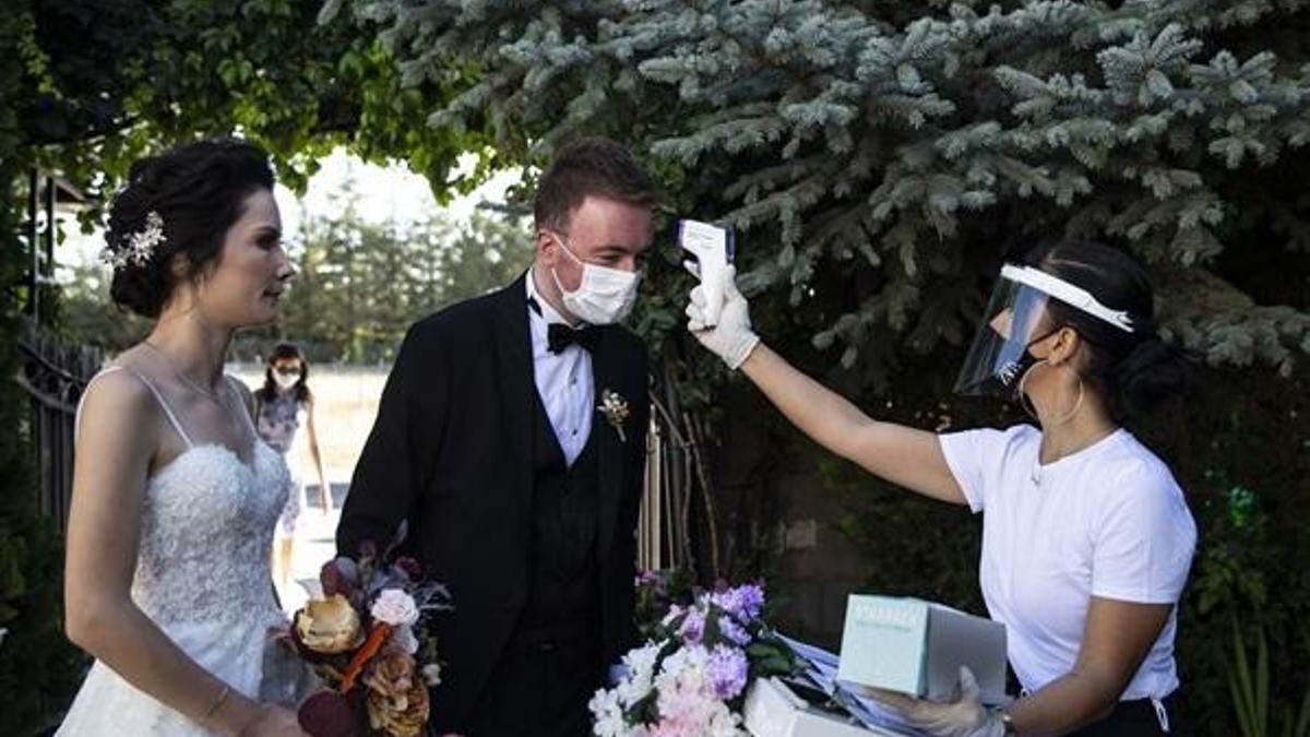 Düğünler ne zaman başlayacak? Bayramdan sonra düğün, nişan, kına, nikah olacak mı, düğün yasakları ne zaman kalkacak?
