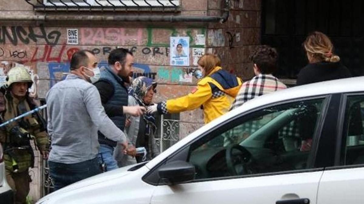 Beyoğlu'nda panik anları! Yaralılar var...