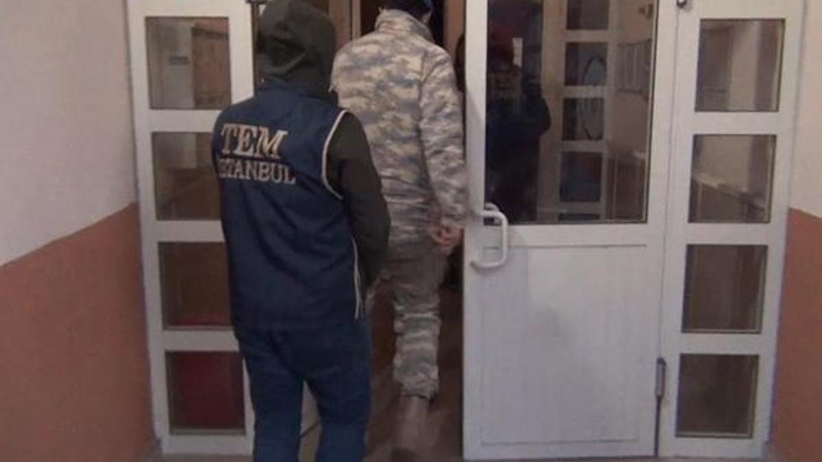 66 ilde muvazzaf askerlere ankesörlü telefon operasyonu! 166 gözaltı...