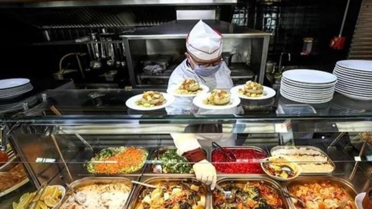 Kafe ve restoranlar açıldı mı? Tam kapanmada kafe ve restoranlar paket servis mi yapacak?