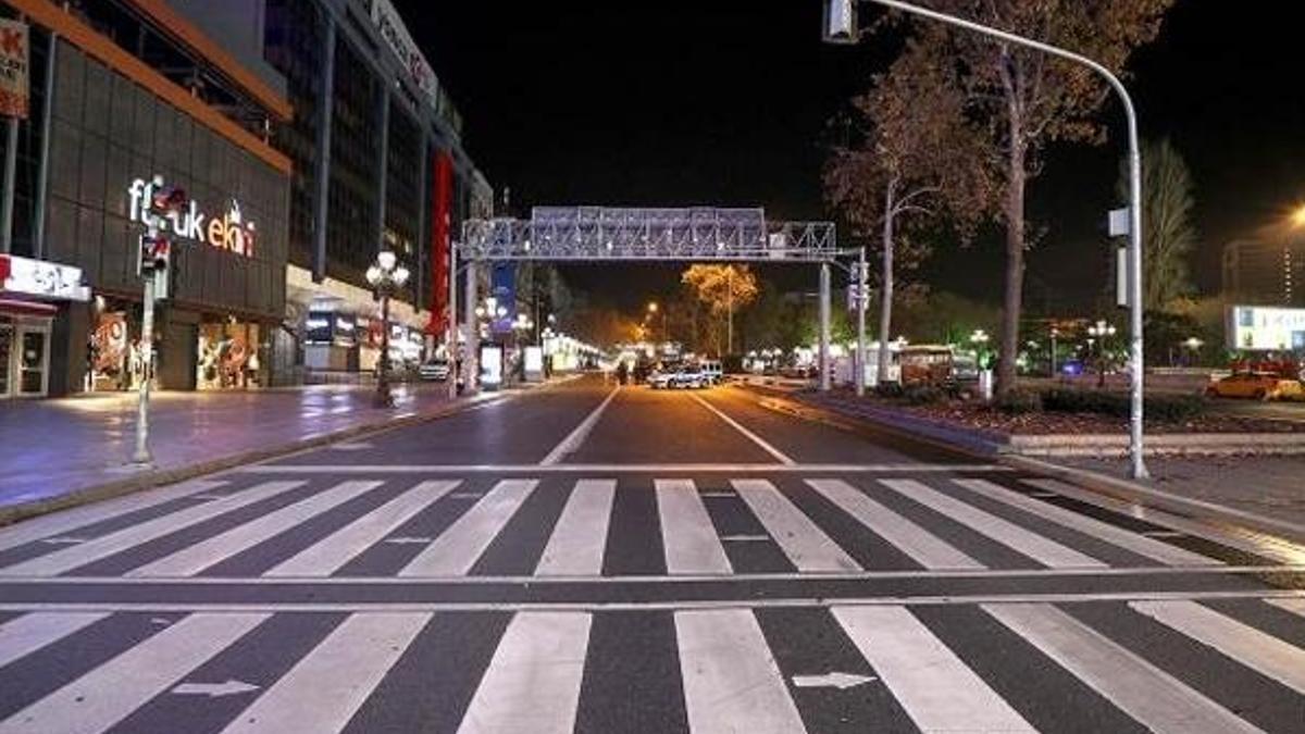 Tam kapanma genelgesi 26 Nisan! İçişleri Bakanlığı genelgesine göre kısıtlamadan muaf tutulacak kişiler, meslekler ve yerler