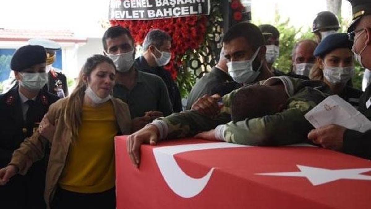 Şehit Teğmen Mehmet Kıvık, son yolculuğuna uğurlandı