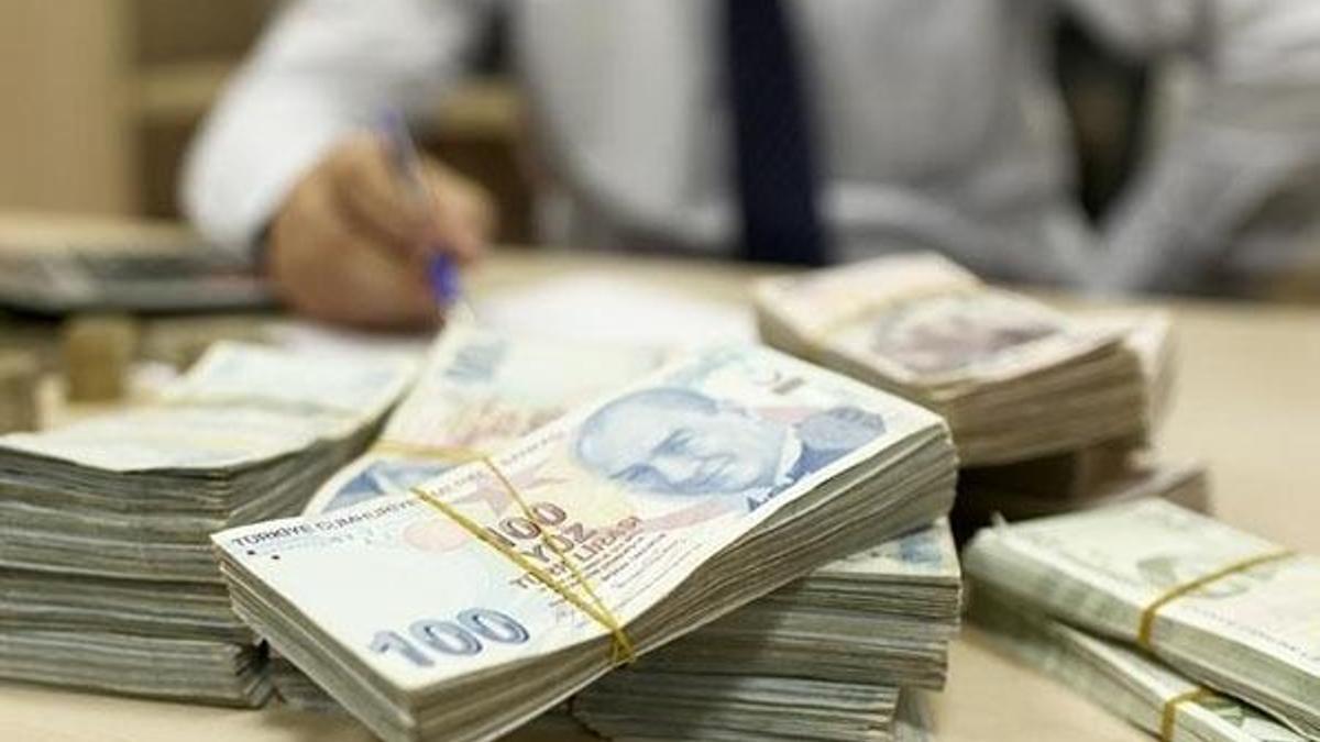 Tam kapanmada bankalar saat kaçta açılıyor, kaçta kapanıyor? Kısıtlamada bankalar açık mı?