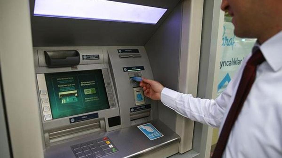 Memur maaşları ne zaman yatacak? Bayram öncesi memur ve emekli memur maaşları yatacak mı?