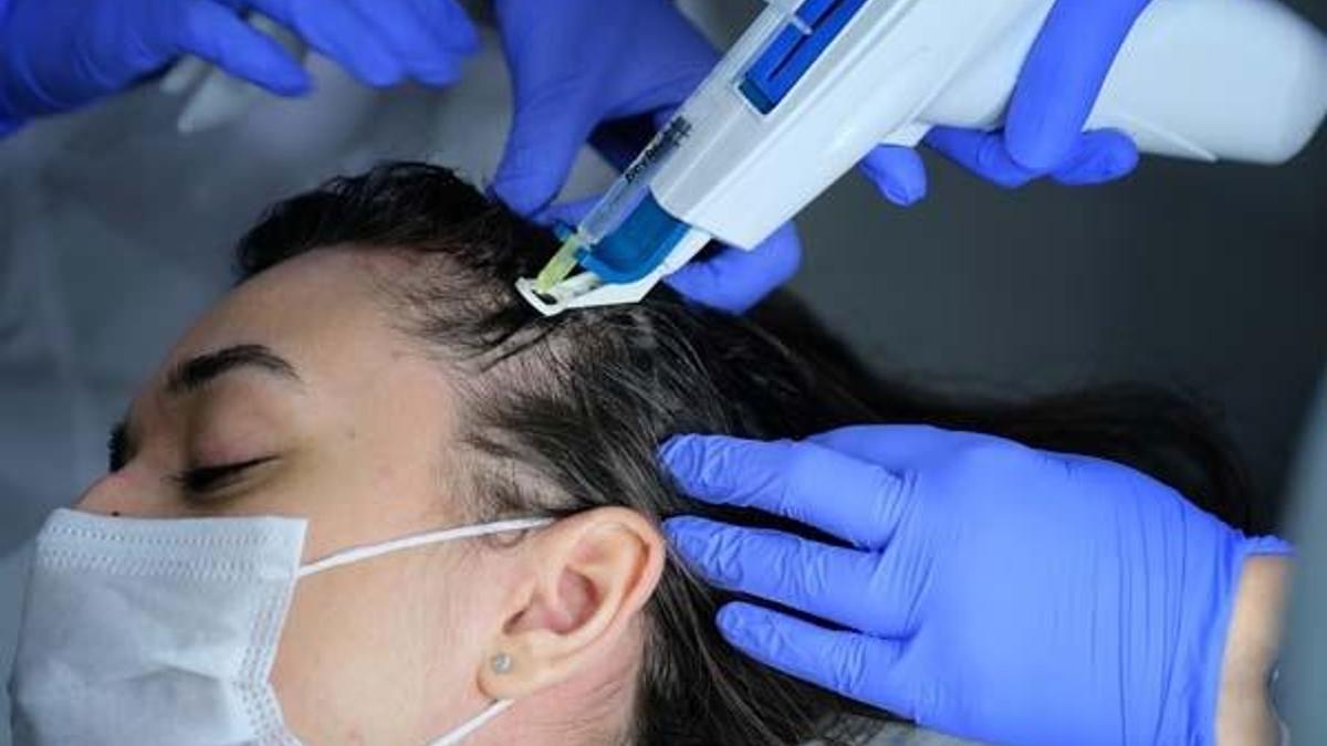 'Koronavirüs hastalarında saç dökülmesi görülüyor'