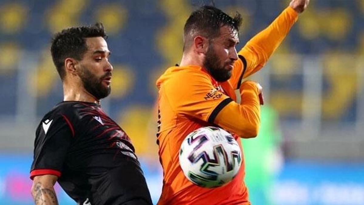 Gençlerbirliği'nde Candeias ambulansla hastaneye kaldırıldı