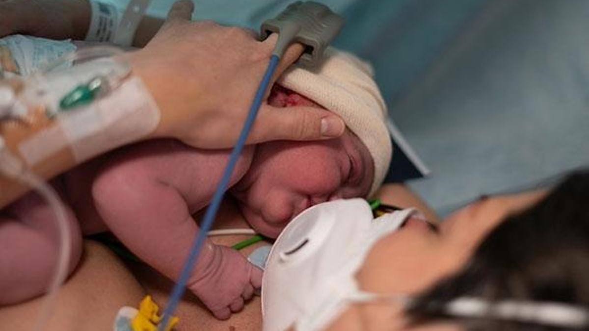 Covid-19 gebe ve bebekleri nasıl etkiliyor?