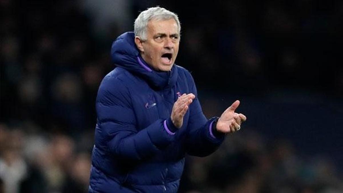 Ünlü teknik direktör Jose Mourinho Roma ile anlaştı!