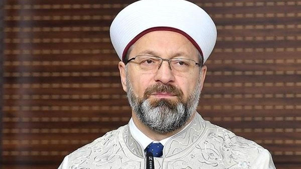 Diyanet İşleri Başkanı Erbaş: Camilerimiz kadın erkek ayrımı olmaksızın herkese açıktır