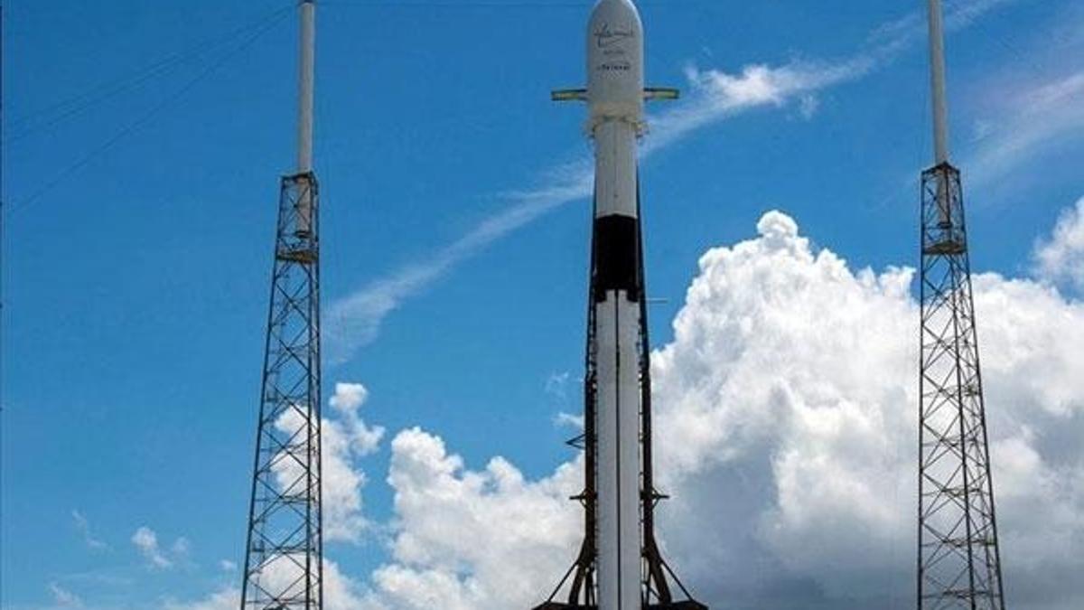 SpaceX 'Yıldız Savaşları Günü'nde 60 Starlink uydusunu uzaya yolladı