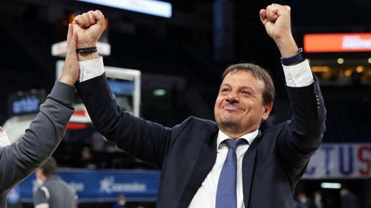 Anadolu Efes Ergin Ataman ile 2 yıllık yeni sözleşme imzaladı