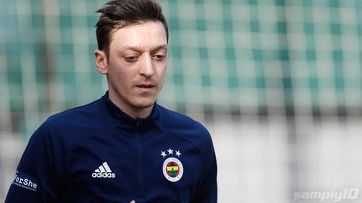 İlk 11'e alışıyor! Fenerbahçe'nin Mesut Özil planı...