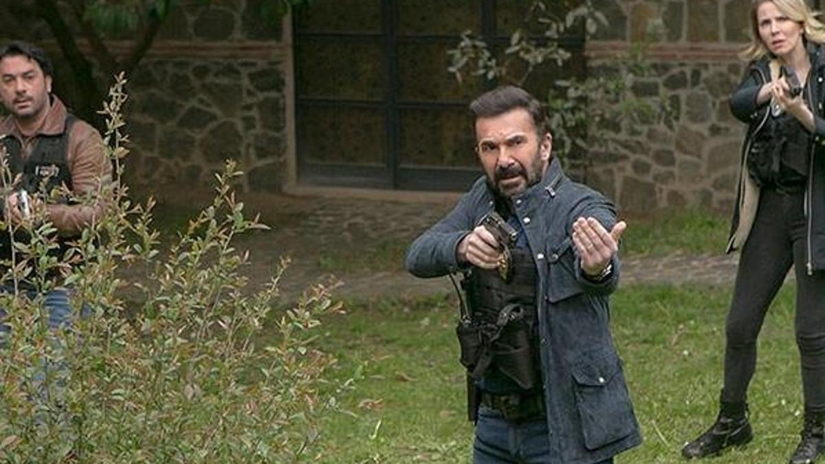 Cuma gününün galibi 'Arka Sokaklar'