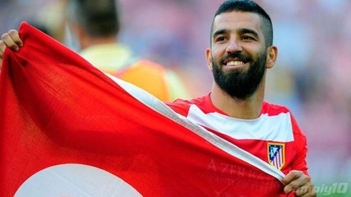 Barcelona - Atletico Madrid maçı öncesi Arda Turan'ın kapısını çaldılar