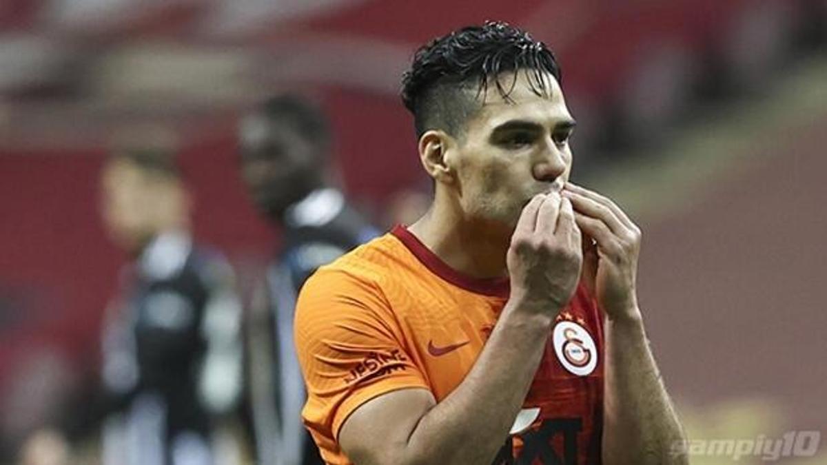 Falcao 9 gol attı 5'i penaltıdan!