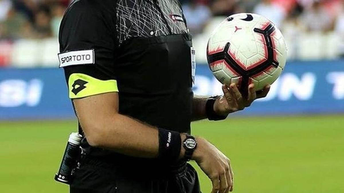 Süper Lig'de 41. hafta maçlarını yönetecek hakemler açıklandı