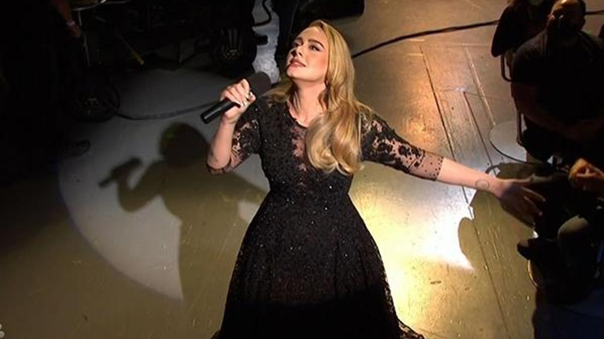 Ünlü şarkıcı Adele'in babası hayatını kaybetti