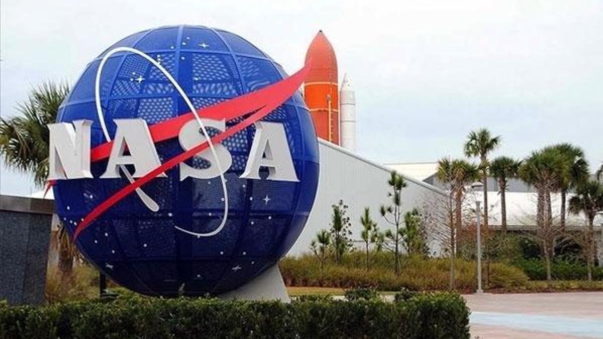 NASA'nın uzay aracı 2 yıllık dönüş yolculuğuna başladı