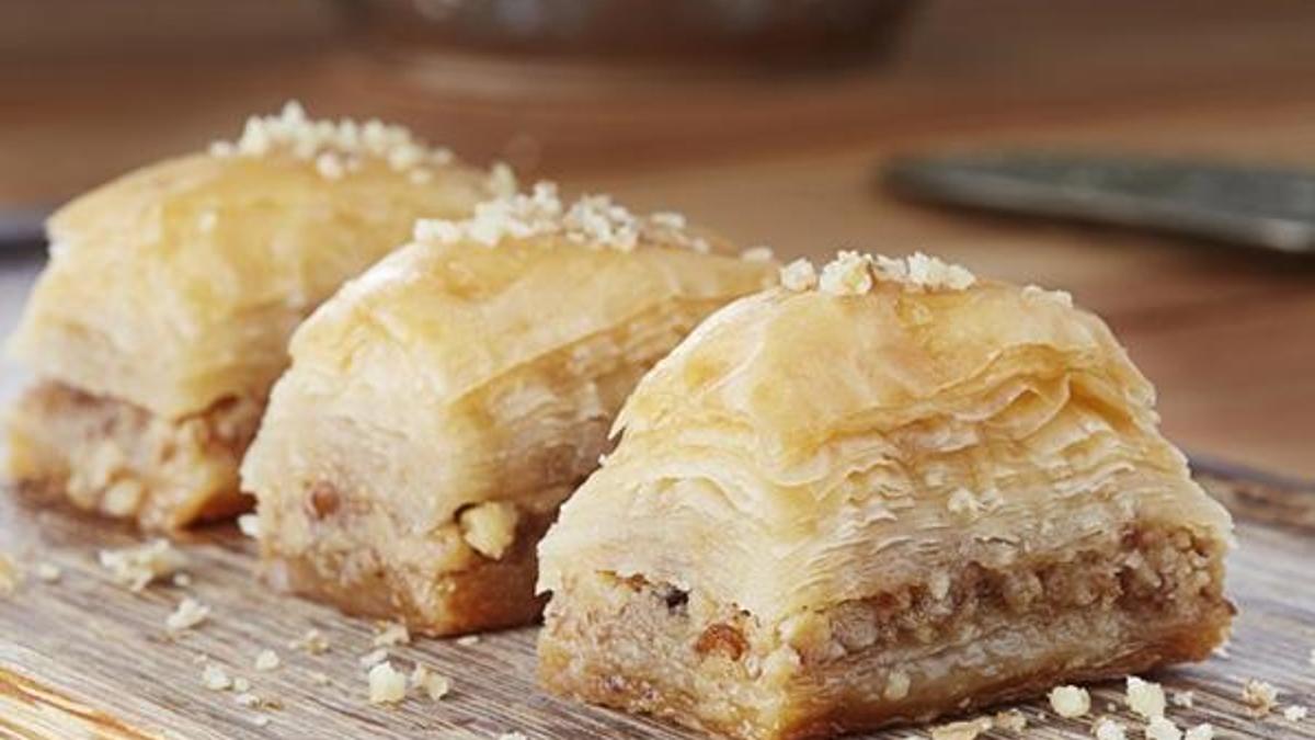 Evde baklava nasıl yapılır? Hazır yufka kullanarak yapılan baklavanın tarifi ve malzemeleri…