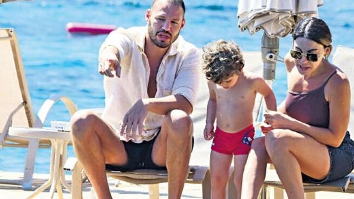 Atakan Arslan soluğu Bodrum'da aldı
