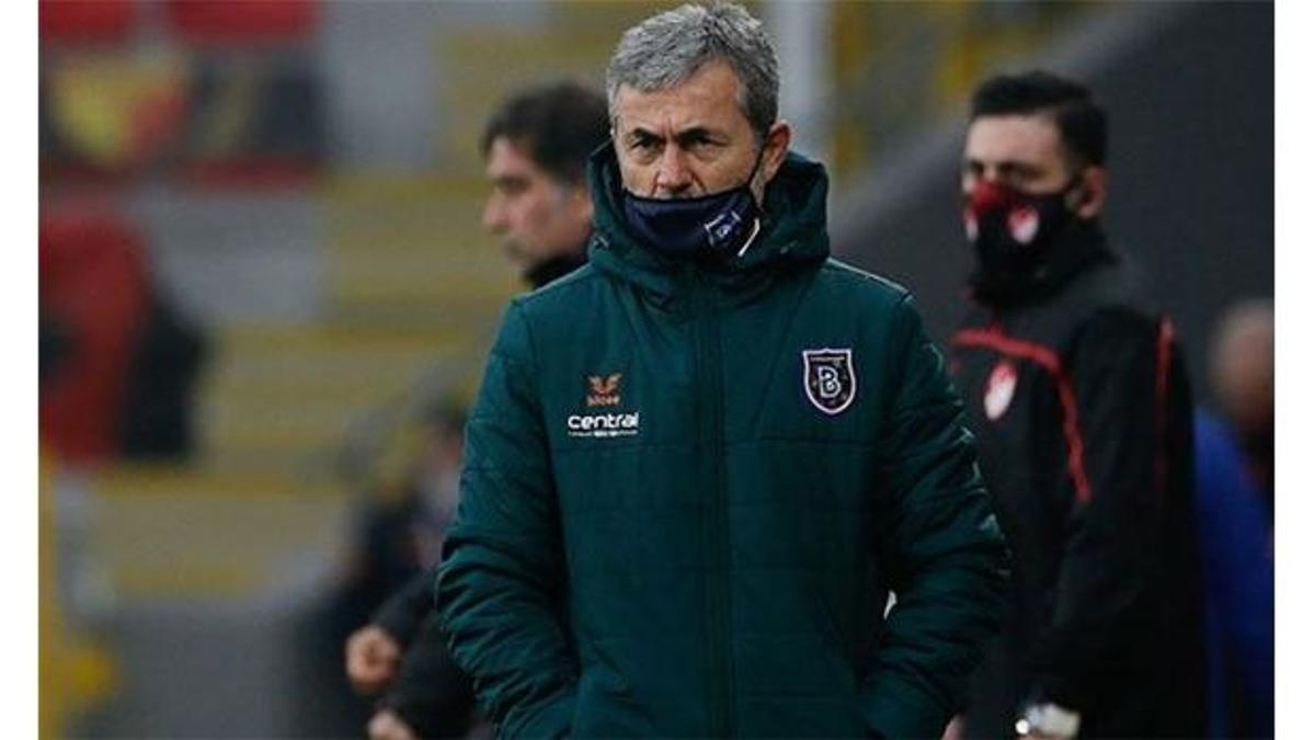 Başakşehir'de ayrılık! Junior Fernandes'le yollar ayrıldı