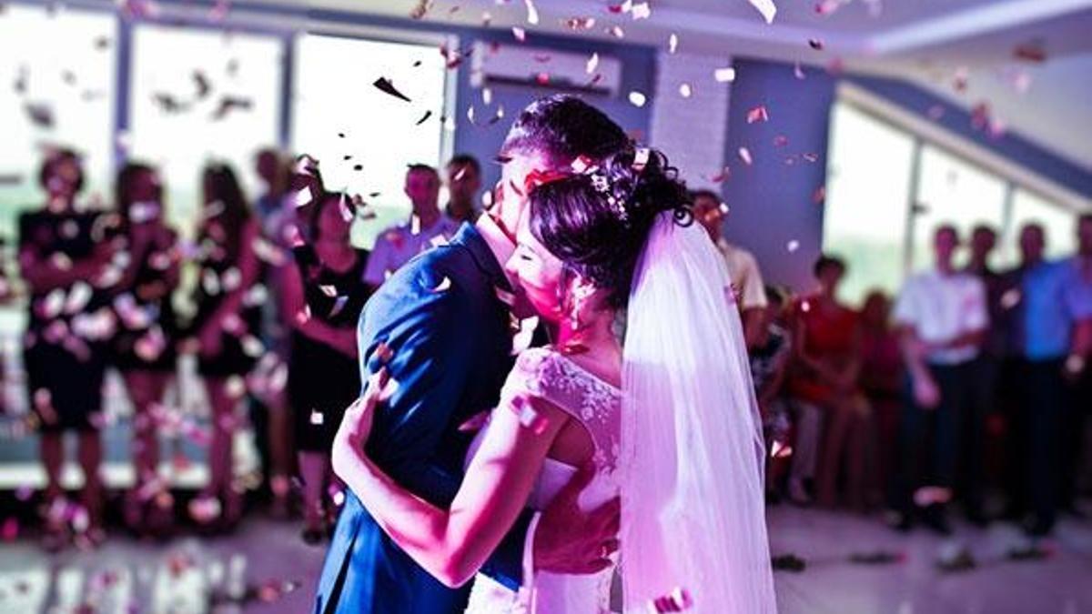 Düğünler açılacak mı? Düğün, nikah serbest olacak mı? 17 Mayıs düğün salonları açılacak mı?
