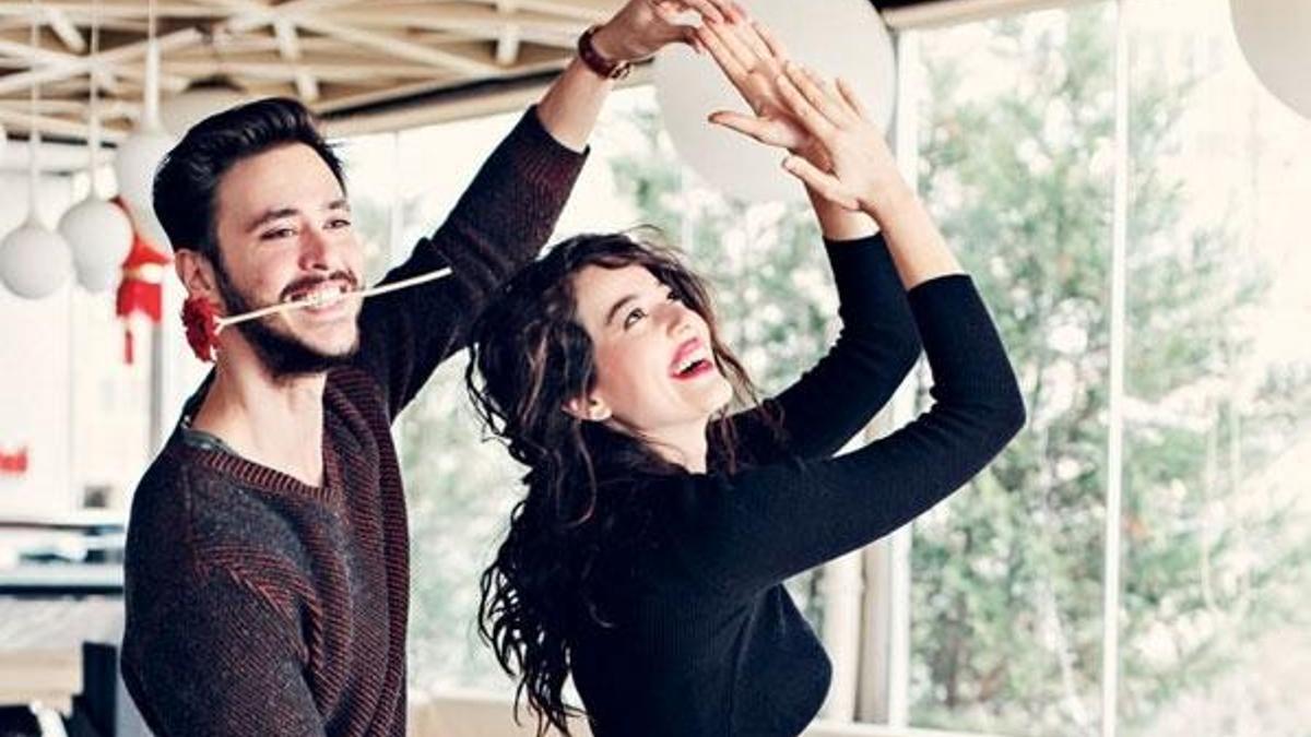 Anıl Altan üstsüz pozunu paylaştı! Pelin Akil...