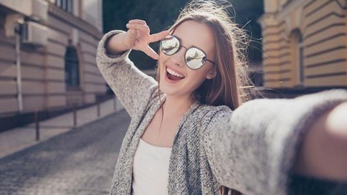 Sosyal medyada fotoğraf paylaşanlar dikkat! Masum değil