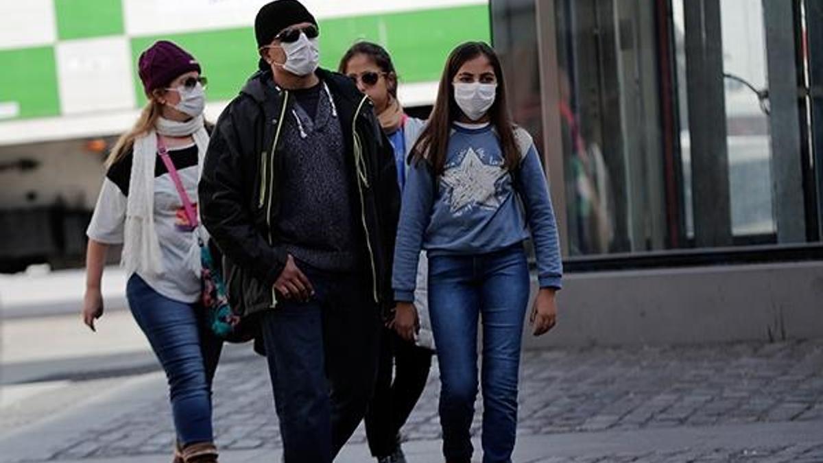 Maskeler ne zaman çıkacak? Dünyada aşının etkisi ile virüs yayılımı azalıyor!