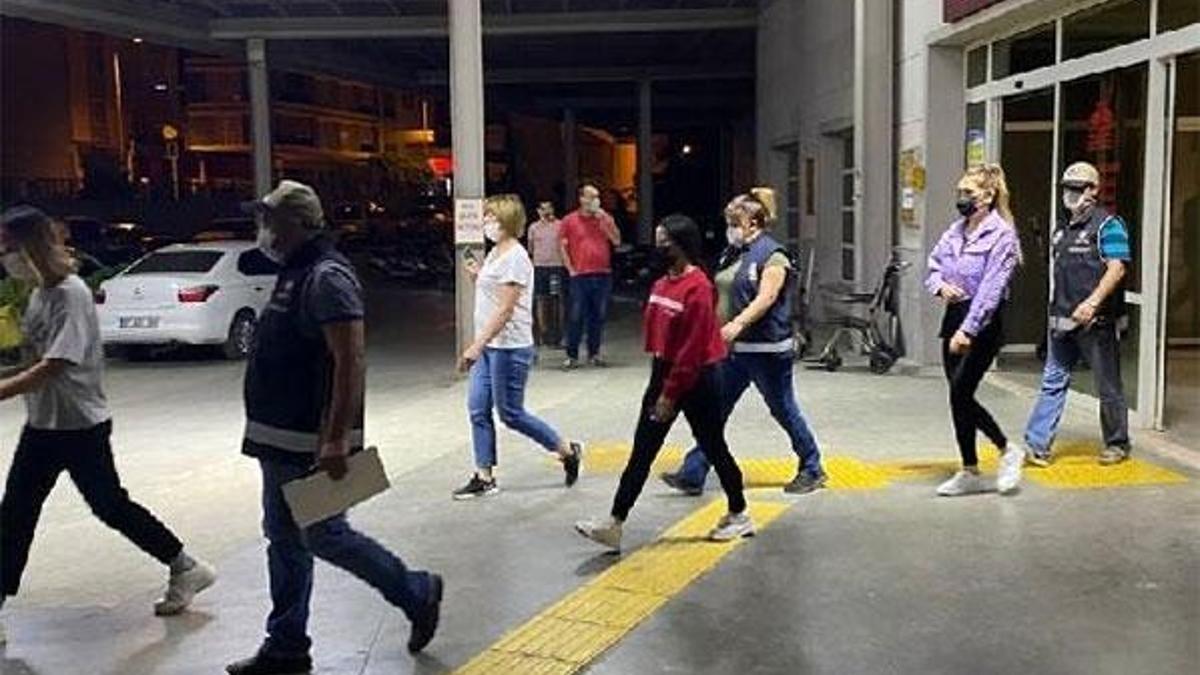 Masaj salonuna polis baskını: 14 kişiye 44 bin TL ceza