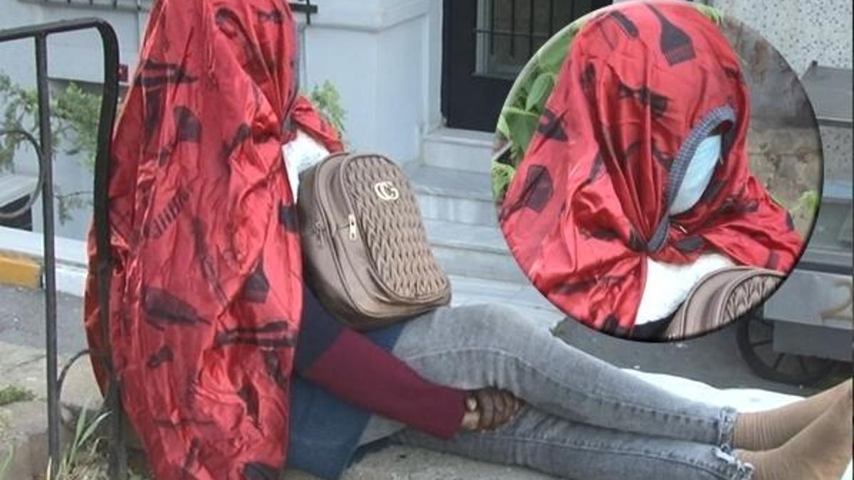 Gizemli kadın! 5 gündür orada oturuyor, para ve yemek kabul etmiyor...