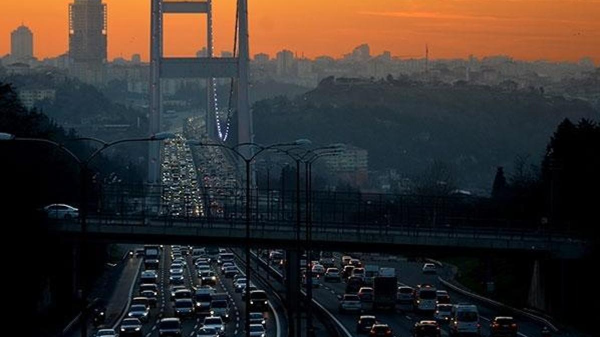 Araba sahipleri dikkat! Kabul edildi, trafikte artık...