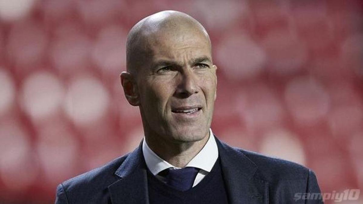Real Madrid'de Zinedine Zidane görevinden ayrıldı!