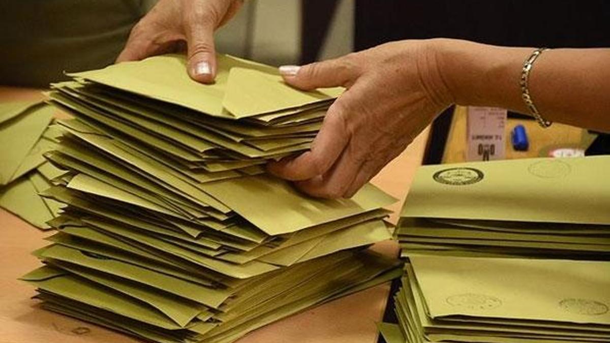 Seçim barajı yüzde 7'ye iniyor! AK Parti düğmeye bastı