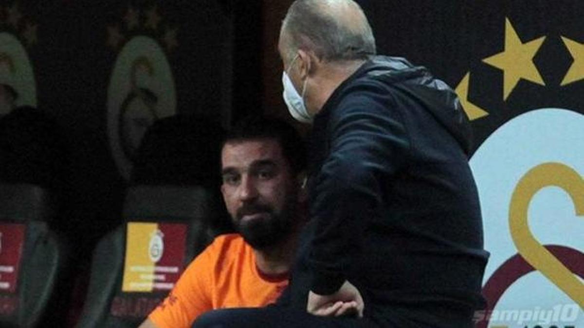Galatasaray'da Fatih Terim - Arda Turan krizi! Toplantıyı terk etti ve gitti